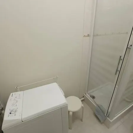 Lumineux En Rdc Pres Port De Plaisance アパート *