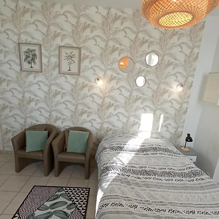 Lumineux En Rdc Pres Port De Plaisance ロシュフォール